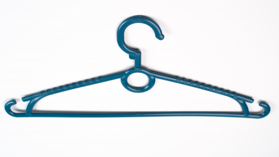 Вешалка-плечики Блузочная 7 с поворачивающимся крючком (синяя)