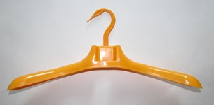 Вешалка-плечики для верхней одежды лебедь